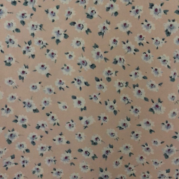 Blouse with open back - Picture 2 of 3